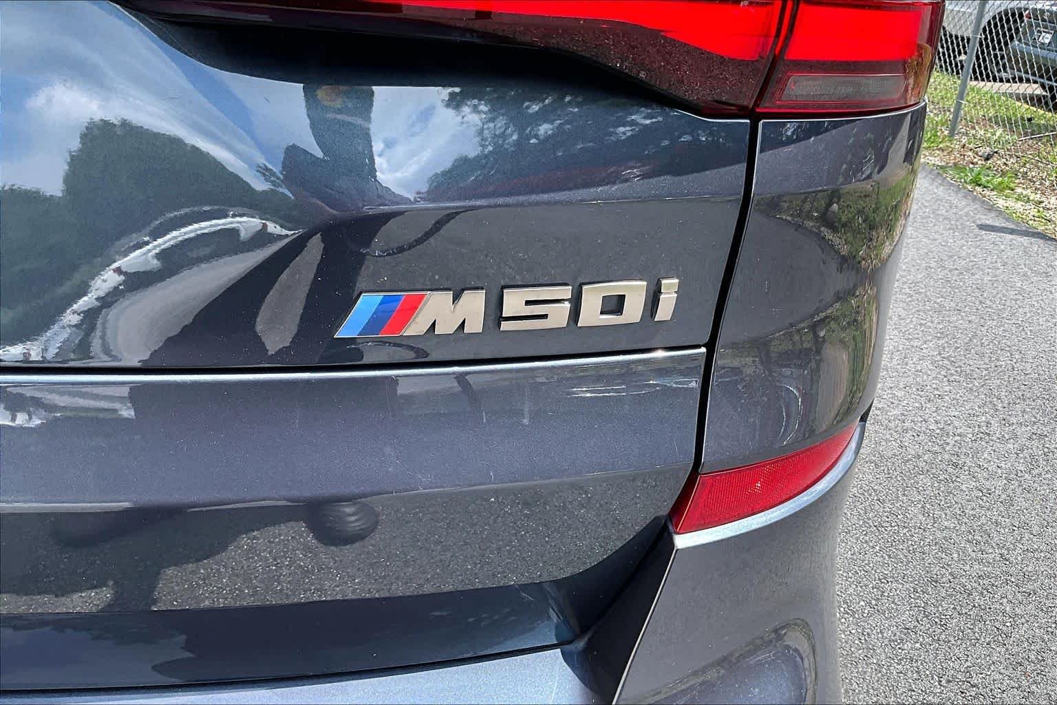 Used 2021 Arctic Gray Metallic BMW M50i image 10