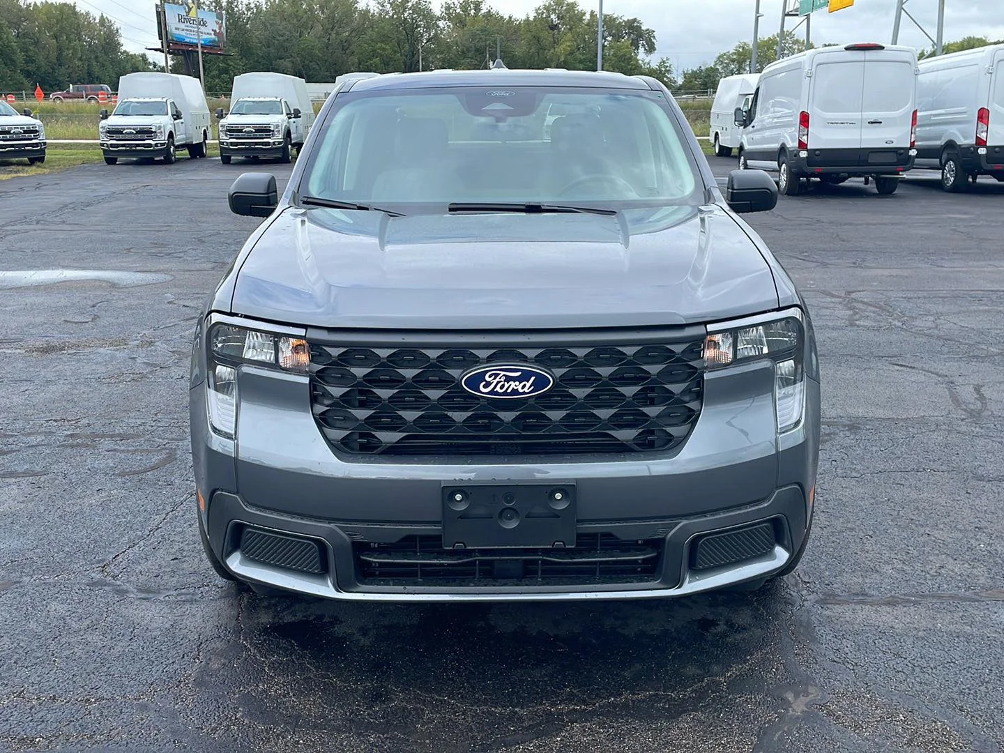New 2026 Carbonized Gray Metallic Ford XLT image 8