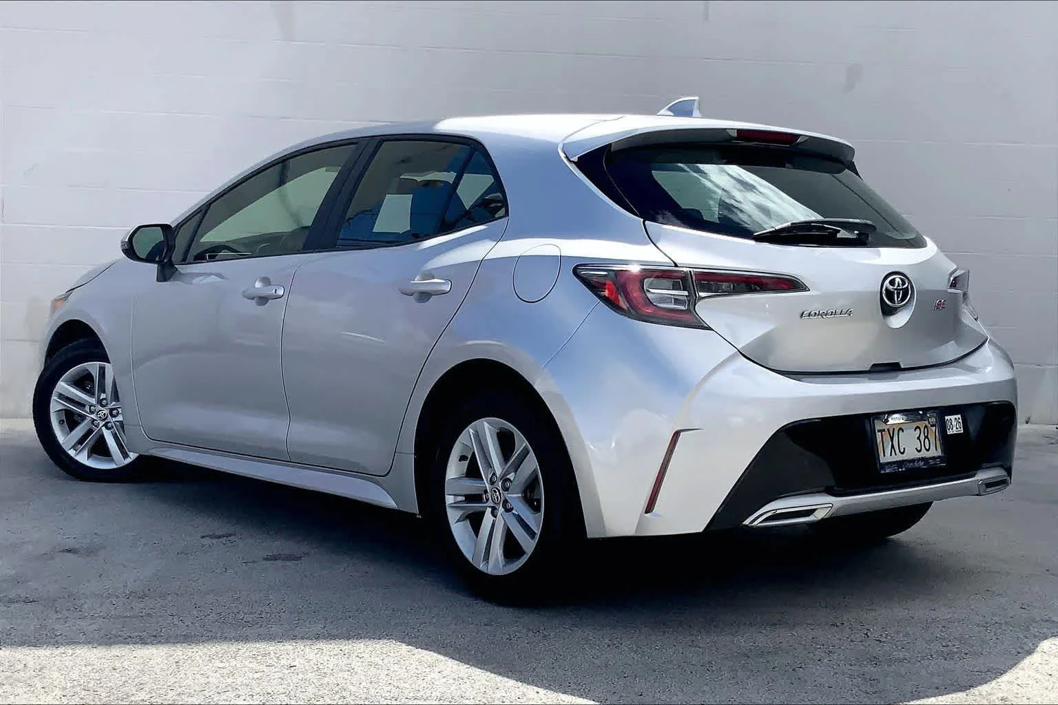 Used 2019 Sil/silver Toyota SE image 4