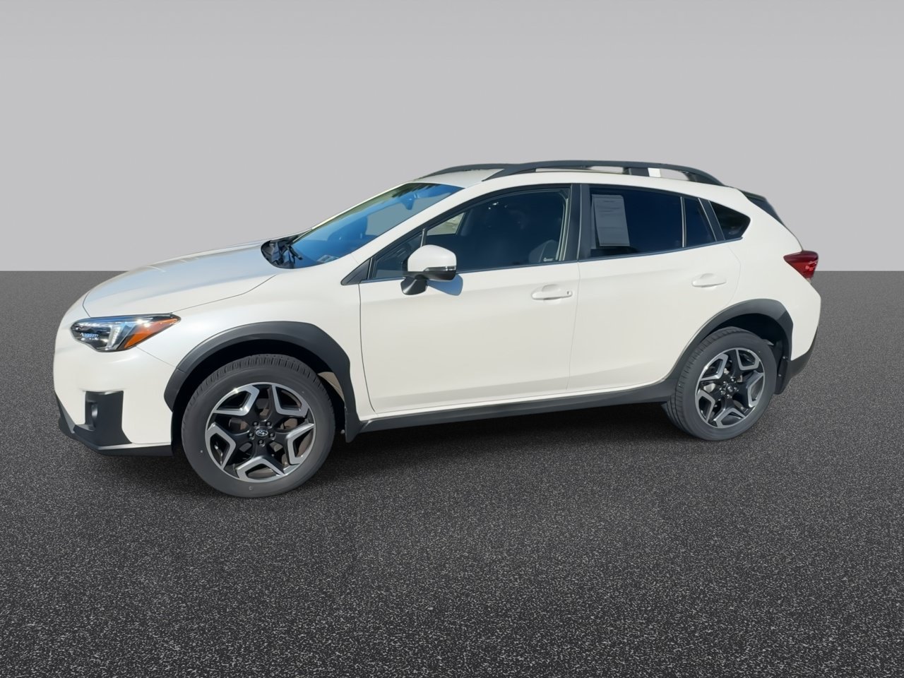 Used 2019 Crystal White Pearl Subaru Limited image 4