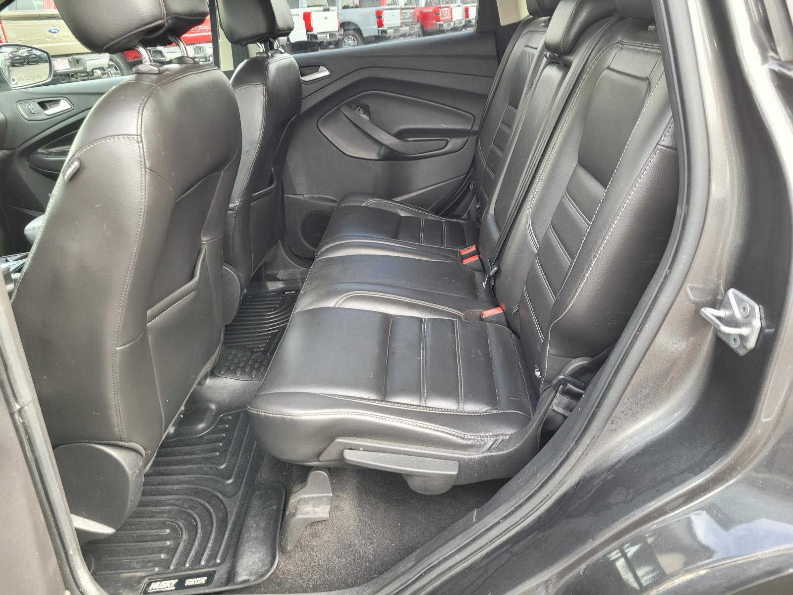 Used 2017  Ford Titanium image 13