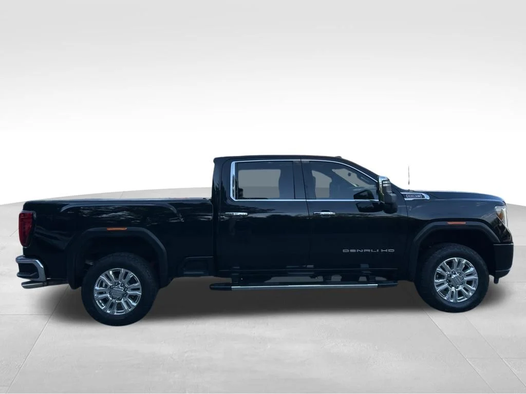 Used 2021 Black GMC Denali image 7