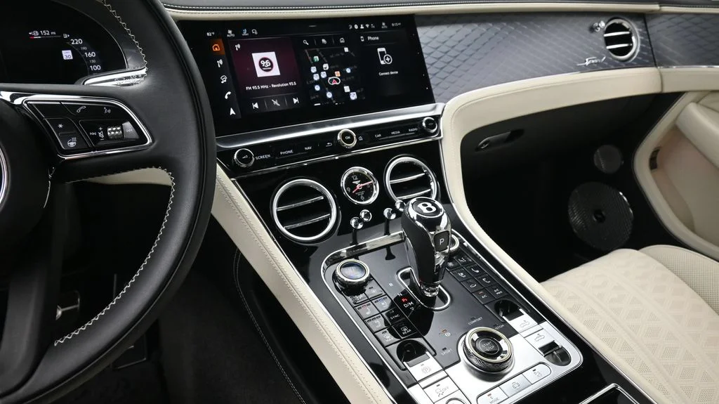 Used 2025 White Bentley Speed image 8
