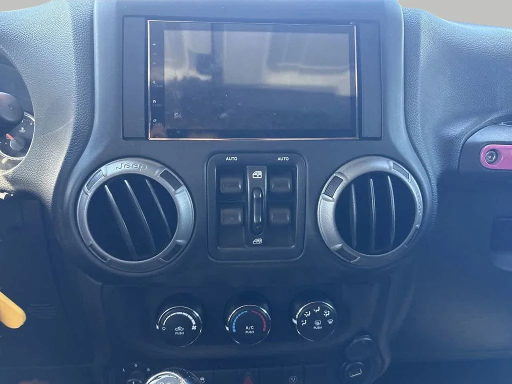 Used 2017 Black Jeep Unlimited Sport image 19