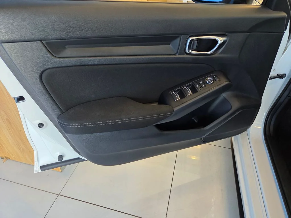2025 Honda Civic Hatchback Sport - Photo 12