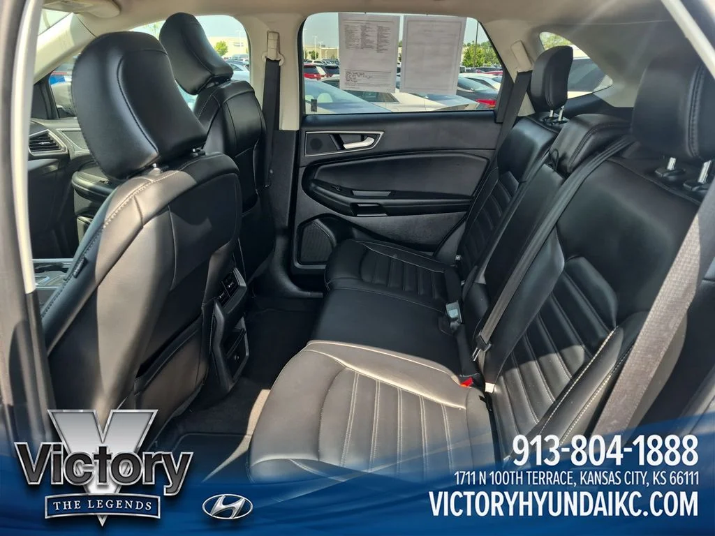 Used 2024 Gray Ford SEL image 25