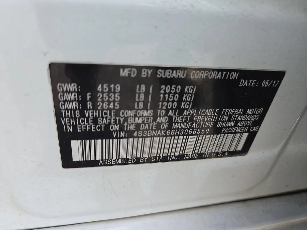 Used 2017 White Subaru 2.5i image 24