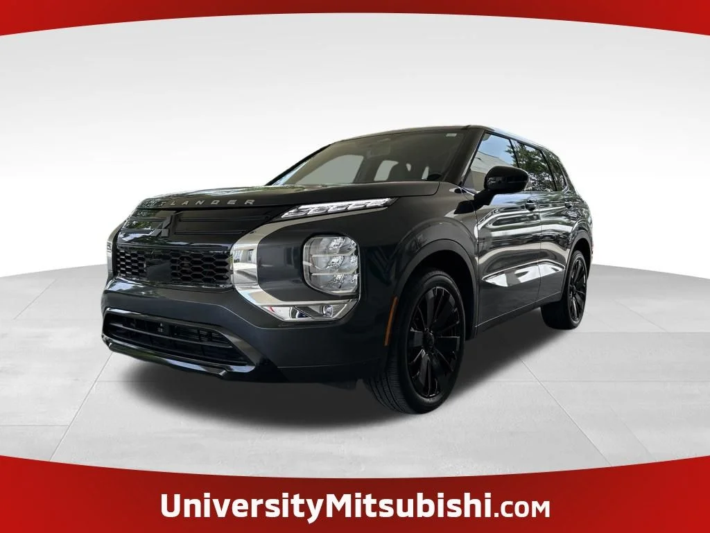 2026 Mitsubishi Outlander LE FWD's photo