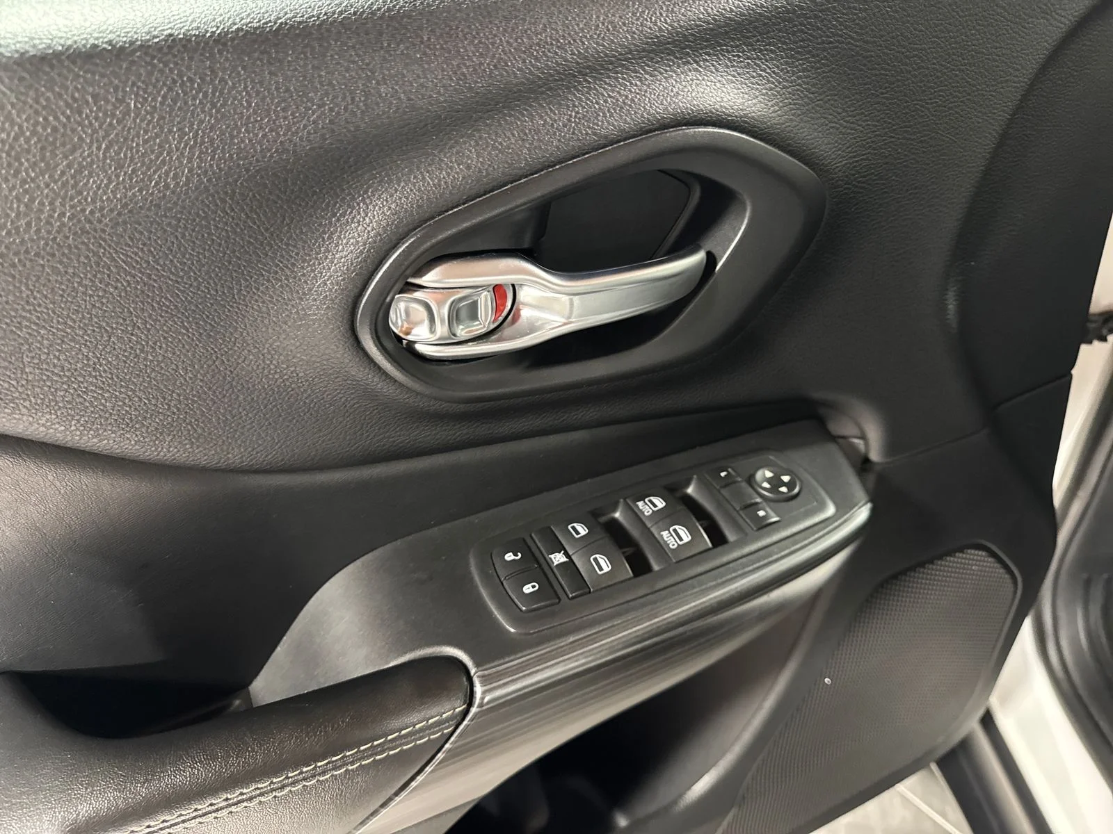 Used 2017 White Jeep Limited image 19