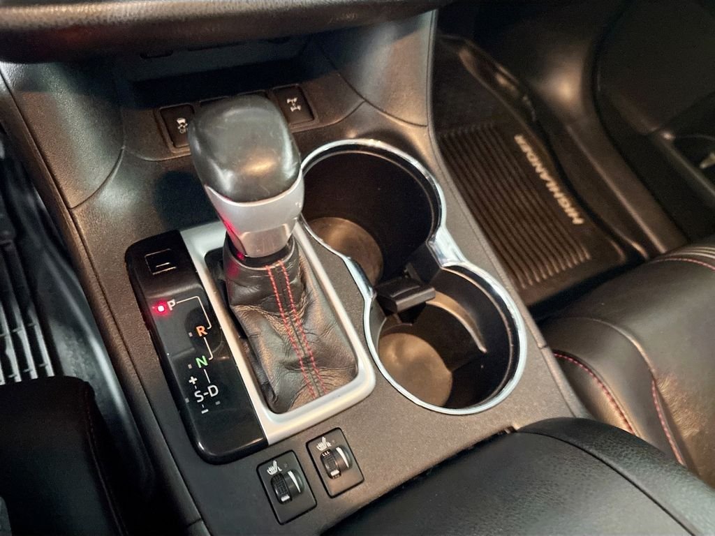 Used 2019 Midnight Black Metallic Toyota SE image 16