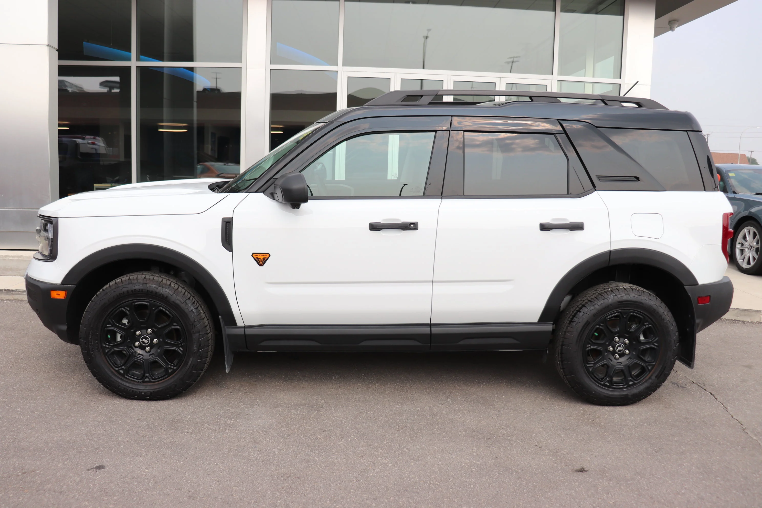 Certified Used 2025 White Ford Badlands 4x4 image 3