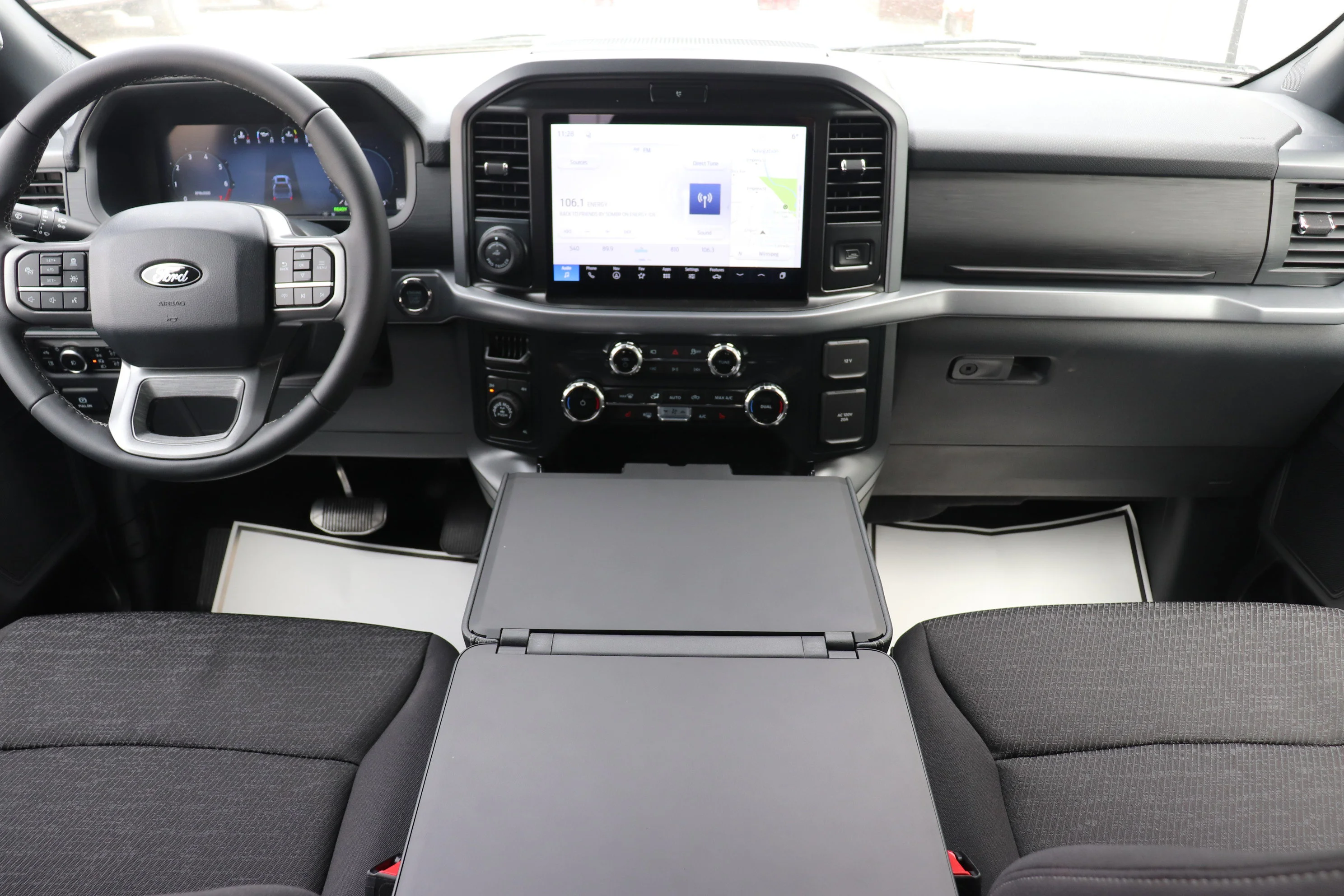 New 2026 OXFORD WHITE Ford XLT image 18