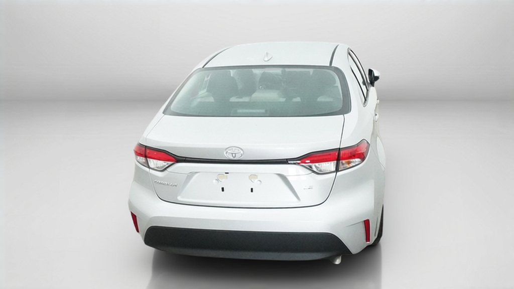New 2027 Classic Silver Metallic Toyota LE image 12