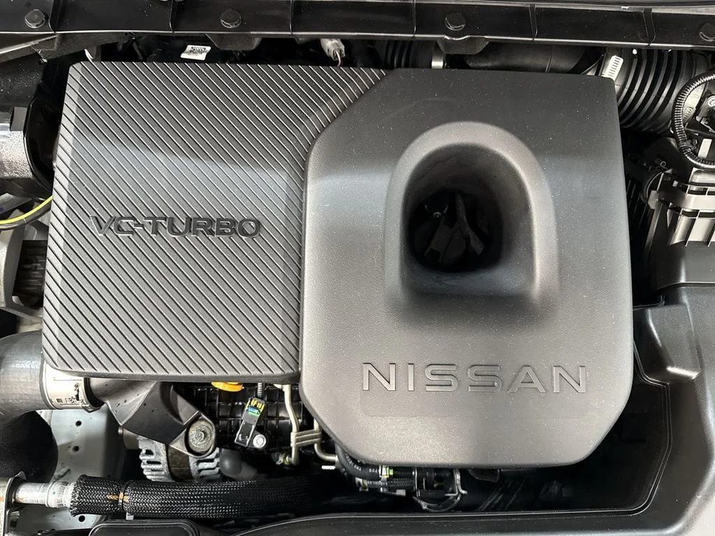 Used 2025 White Pearl Nissan SL image 11