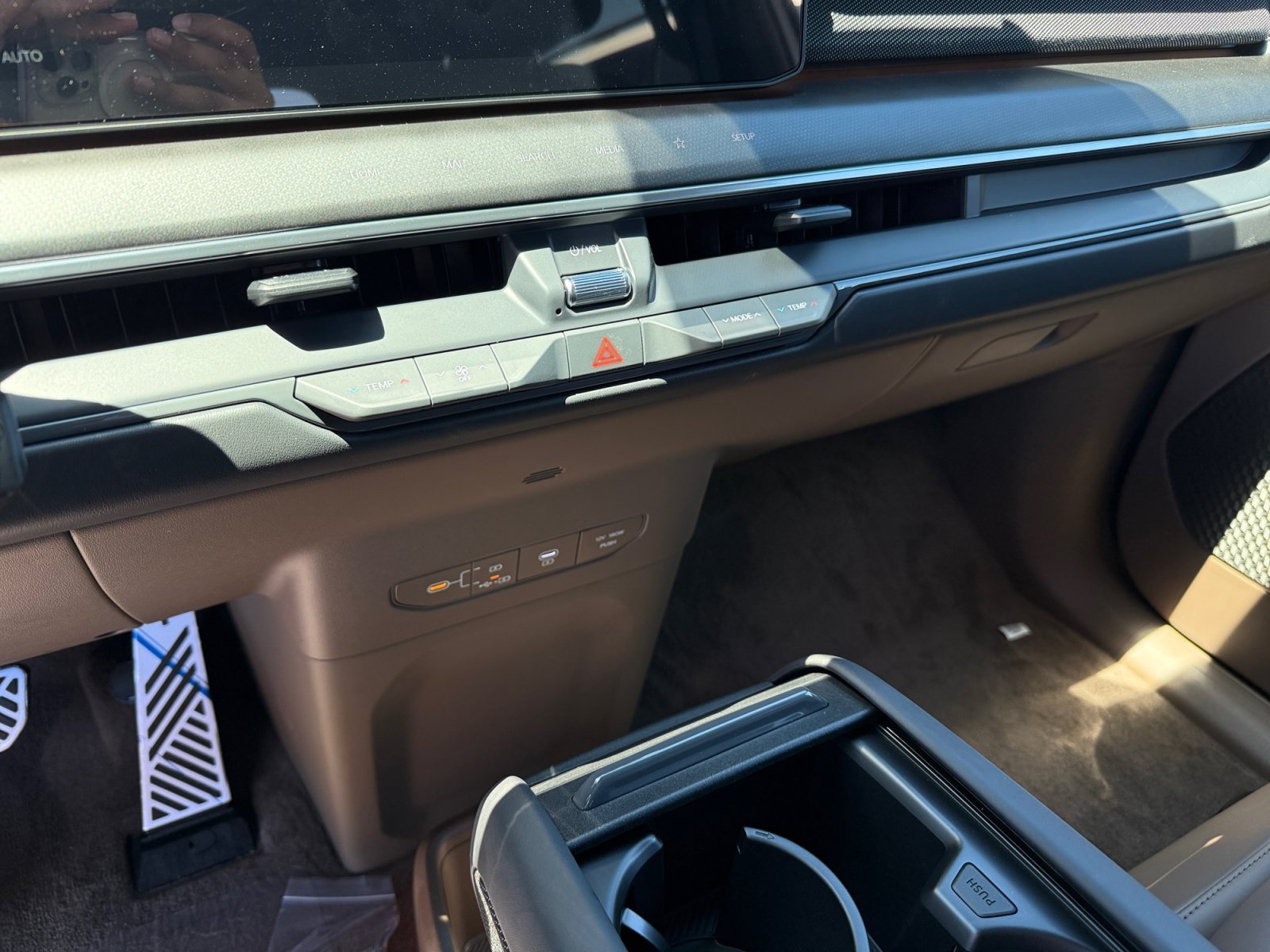 New 2026 Wolf Gray/Ebony Black Roof Kia GT-Line image 13