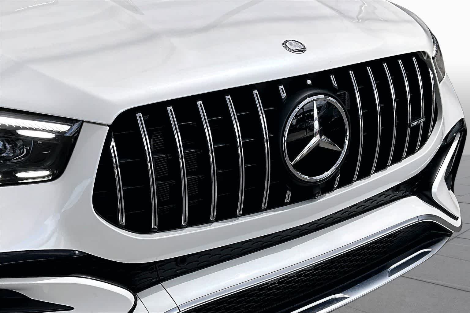 Used 2024 MANUFAKTUR Diamond White Metallic Mercedes-Benz AMG® GLE 53 image 30