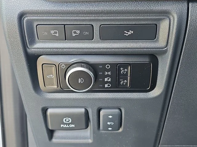 Certified Used 2023  Ford Lariat image 21