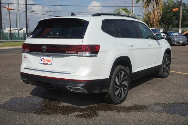 New 2026 Opal White Pearl Volkswagen 2.0T SE w/Technology image 7