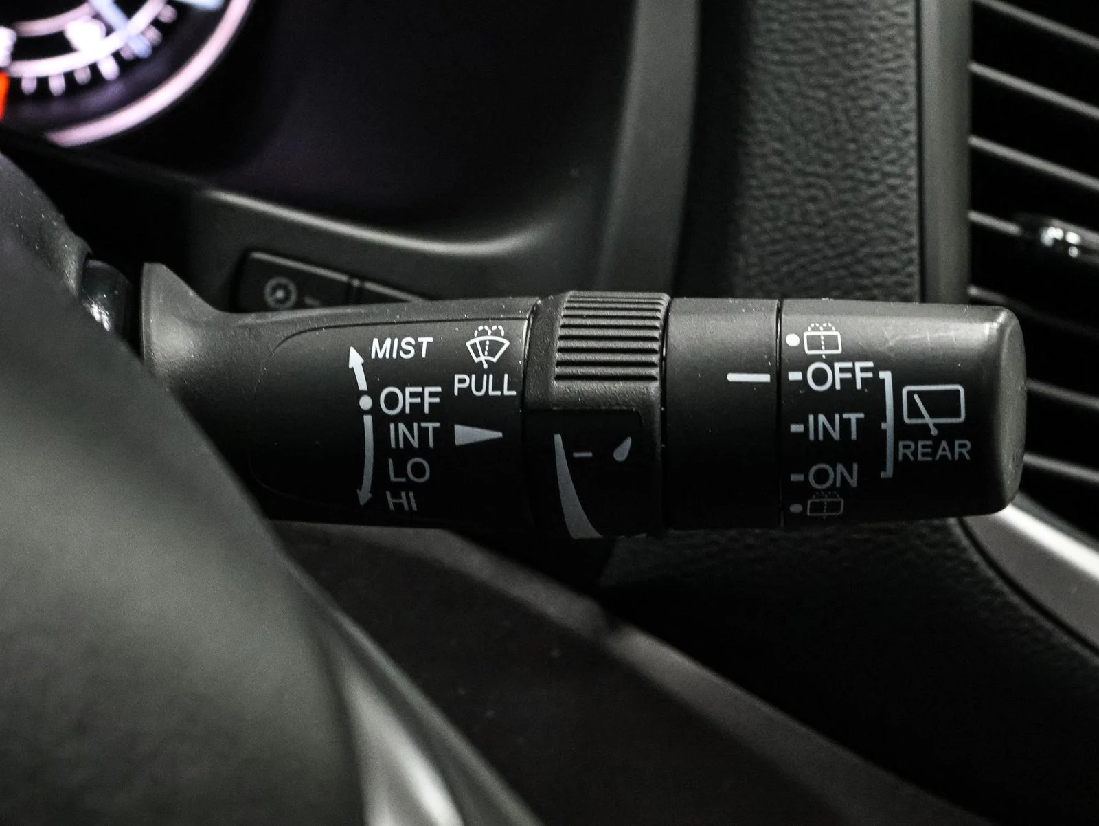 Used 2016 White Diamond Pearl Honda EX-L image 38