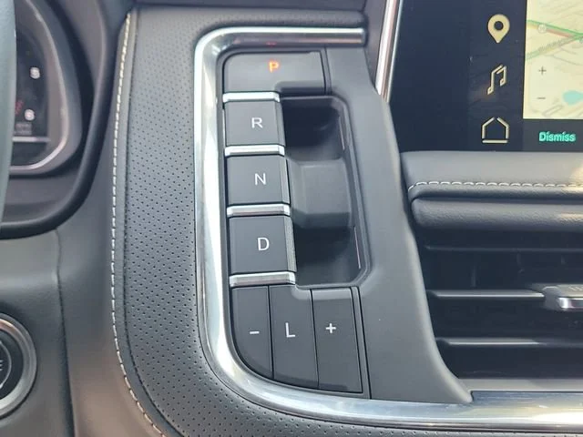 2023 GMC Yukon SLT - Photo 36