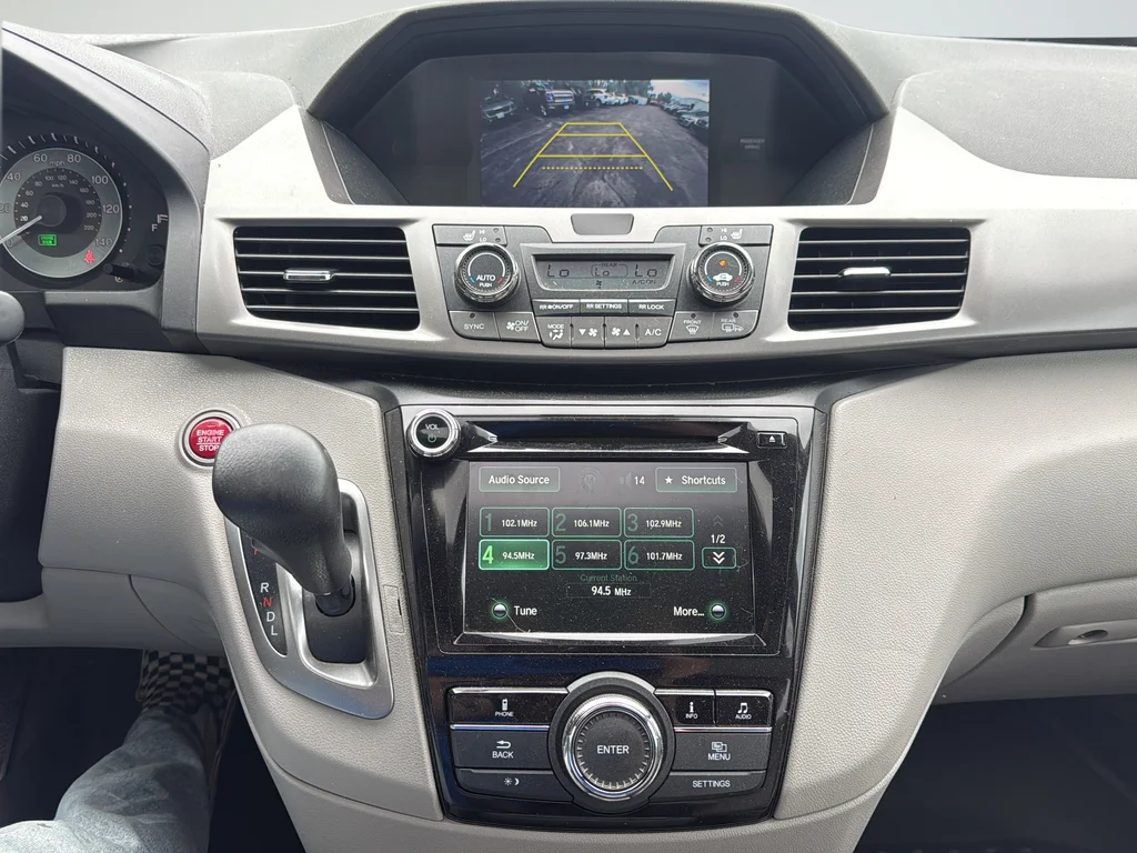 Used 2016  Honda EX-L image 19