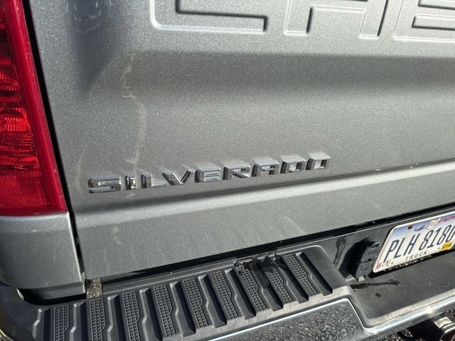 2025 Chevrolet Silverado 1500 LT photo 4