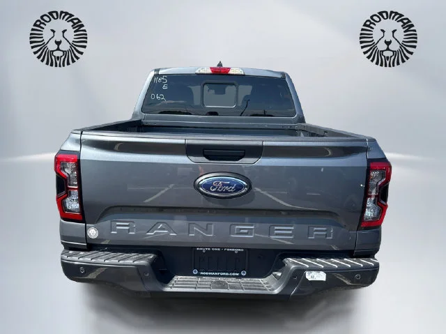 New 2026 Carbonized Gray Metallic Ford XLT image 6