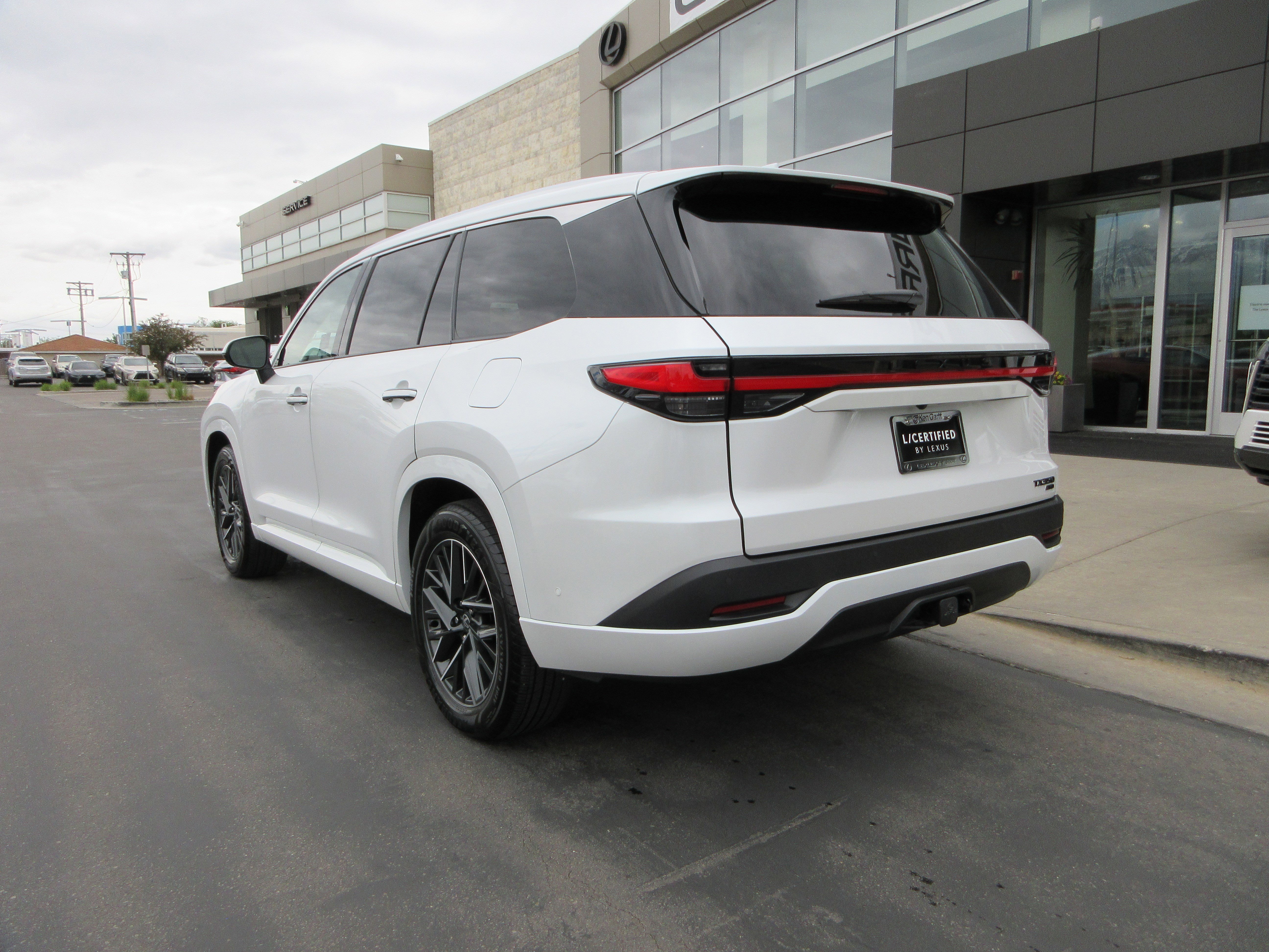 Used 2026 Wind Chill Pearl Lexus 350 Premium image 5