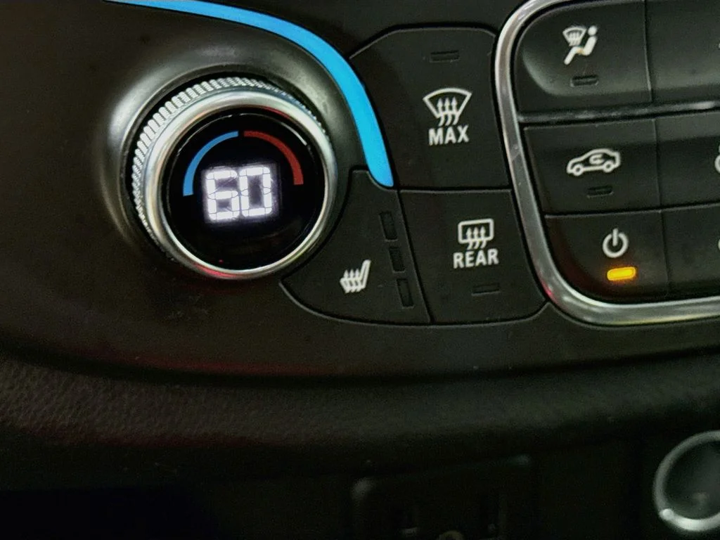 Used 2019 Summit White Chevrolet LT Leather image 24