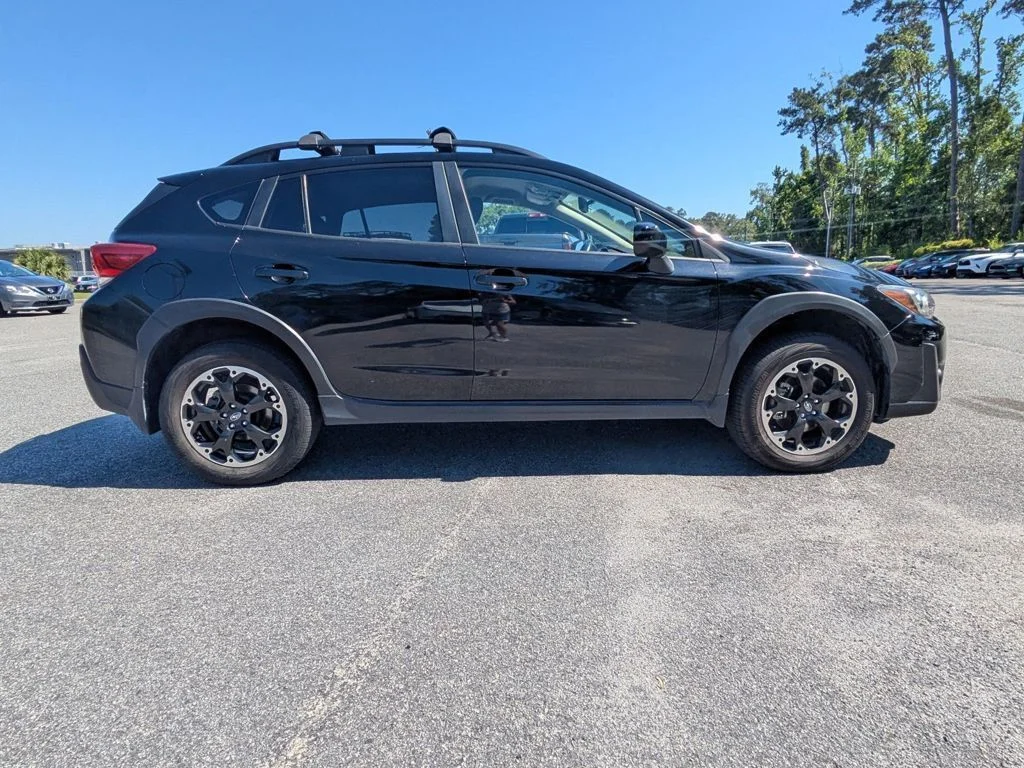 Used 2021 Black Subaru Premium image 6