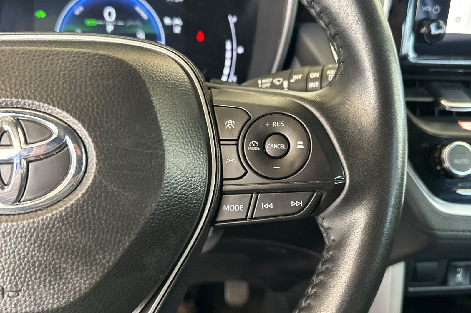 Used 2025 Beige Toyota Hybrid XSE image 27