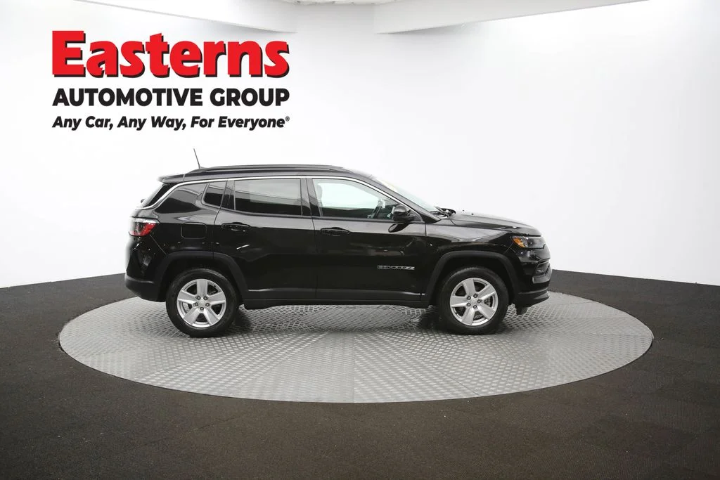 Used 2022 Black Jeep Latitude image 43