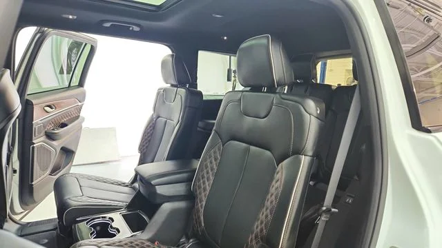 Used 2025 White Jeep Summit image 19