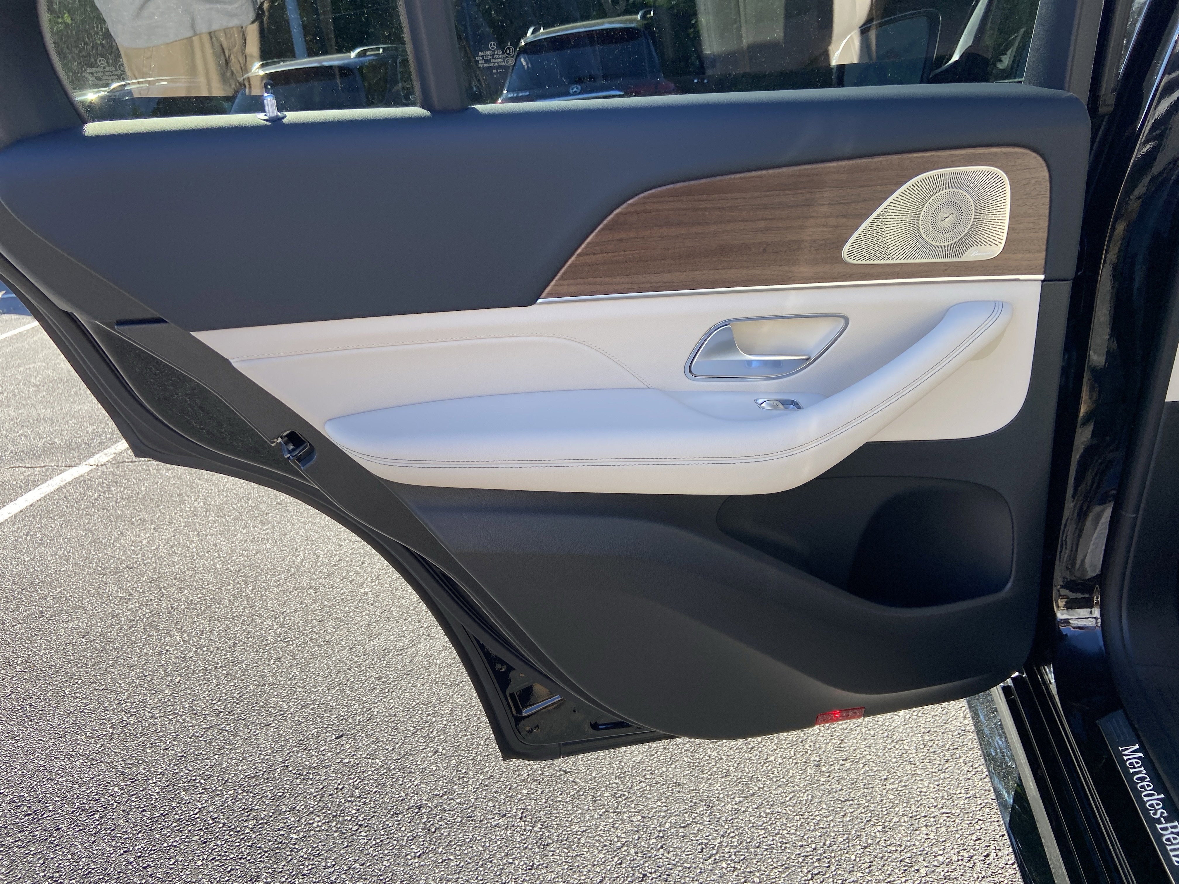 New 2026 Black Mercedes-Benz GLE 450 4MATIC® SUV image 34