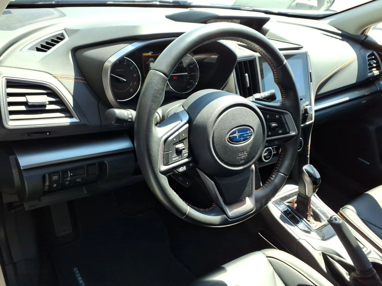 Used 2021 Crystal White Pearl Subaru Limited image 8