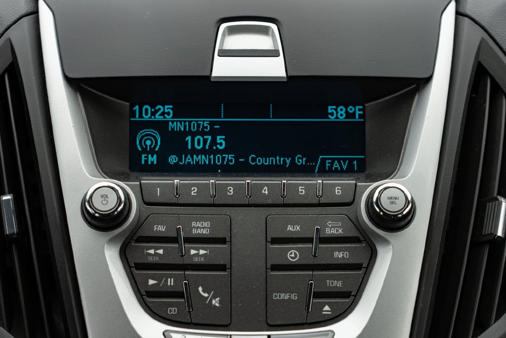 Used 2013 Black Chevrolet LS image 13