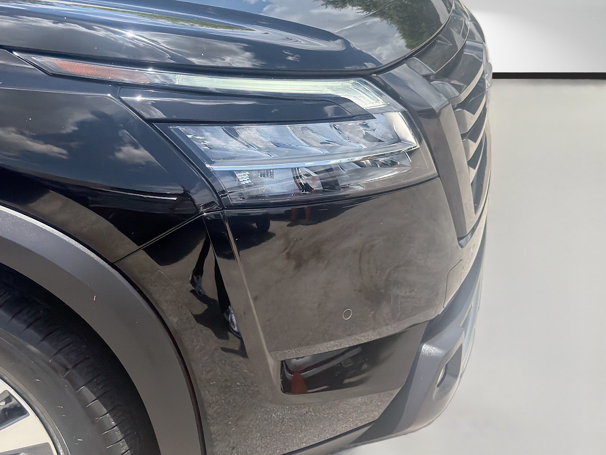 Used 2024 Super Black Nissan SL image 32
