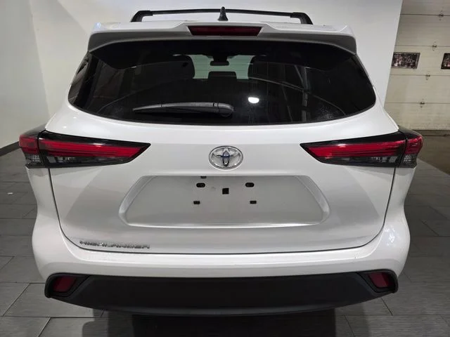 Used 2023 Beige Toyota L image 5