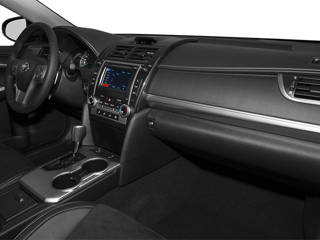 Used 2014 Classic Silver Metallic Toyota SE image 18