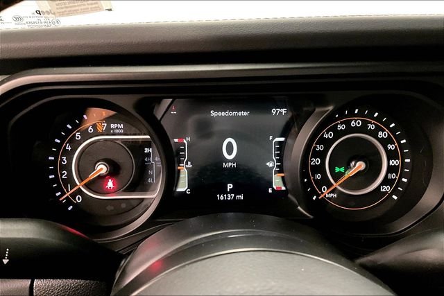 Used 2024 Black Clearcoat Jeep Mojave image 28