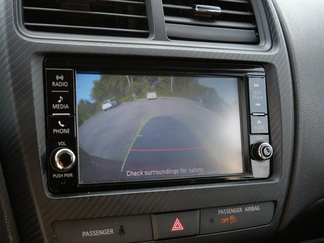 Used 2022 Red Mitsubishi 2.0 ES image 27