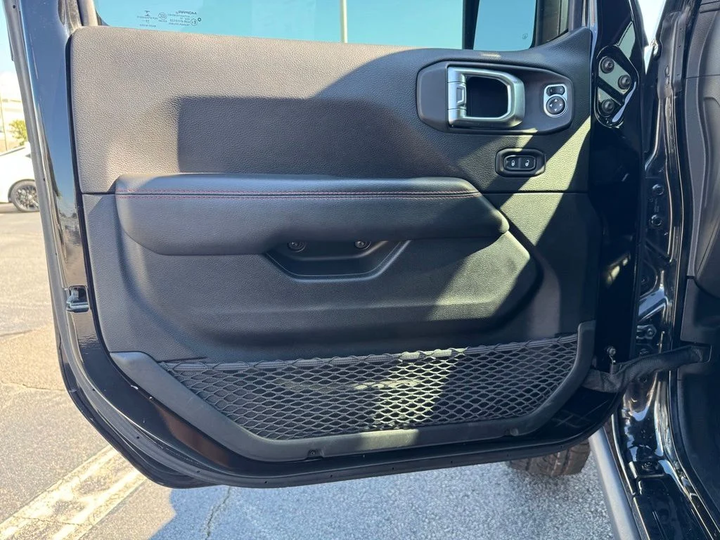 Used 2020 Black Jeep Rubicon image 12