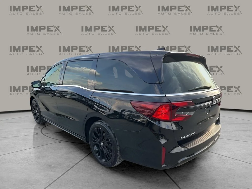 Used 2025 Black Honda Sport-L image 3