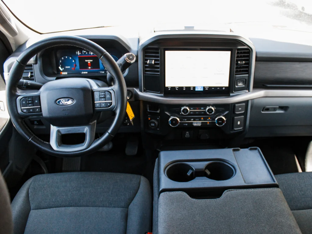 Used 2025 Blue Ford XLT image 25