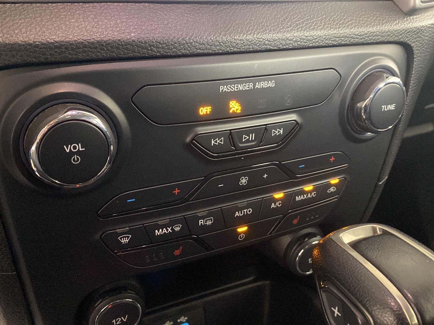 Used 2019 Magnetic Ford XLT image 12
