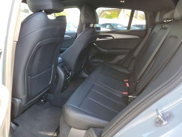 Used 2025 Gray BMW xDrive30i image 17