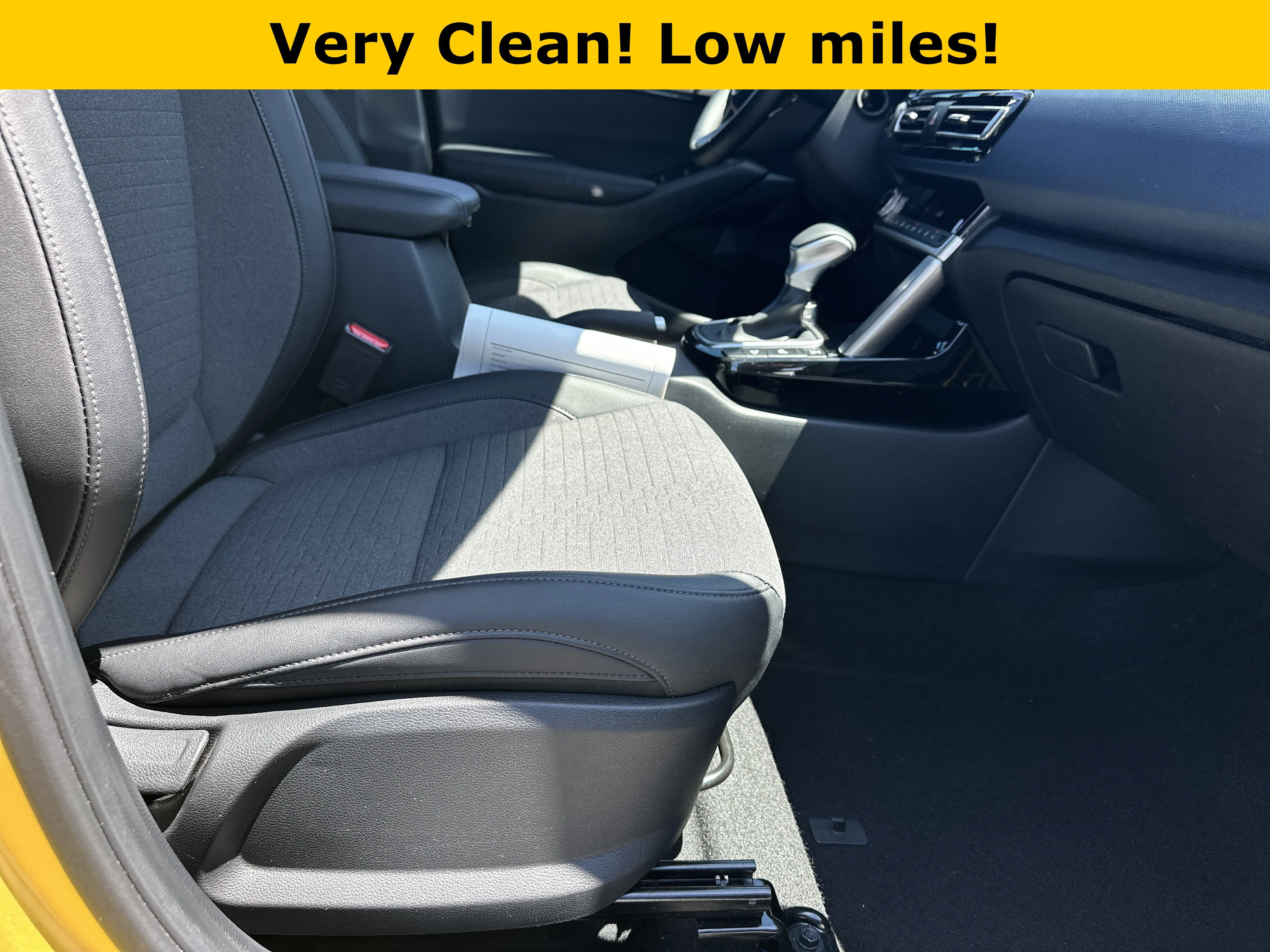 Used 2023 Starbright Yellow/Black Roof Kia Nightfall image 15