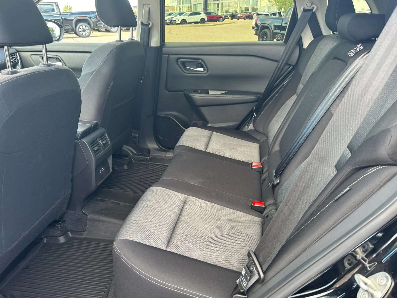 Used 2024 Black Nissan SV Moonroof AWD image 19