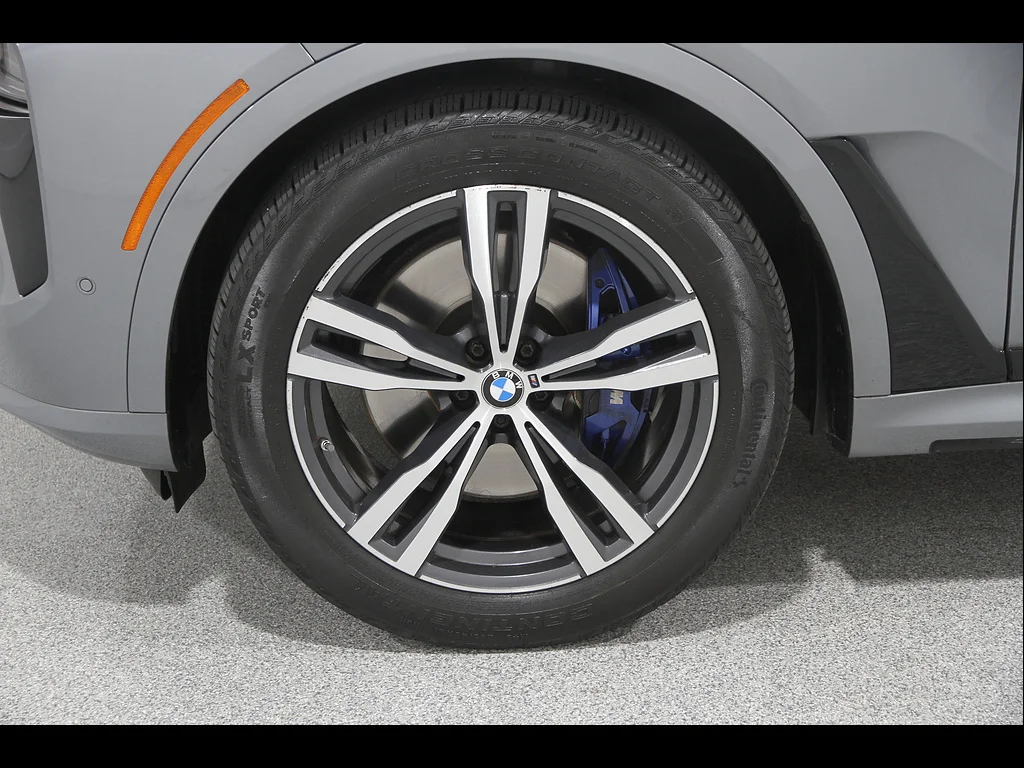 Certified Used 2024 Skyscraper Grey Metallic BMW M60i image 23