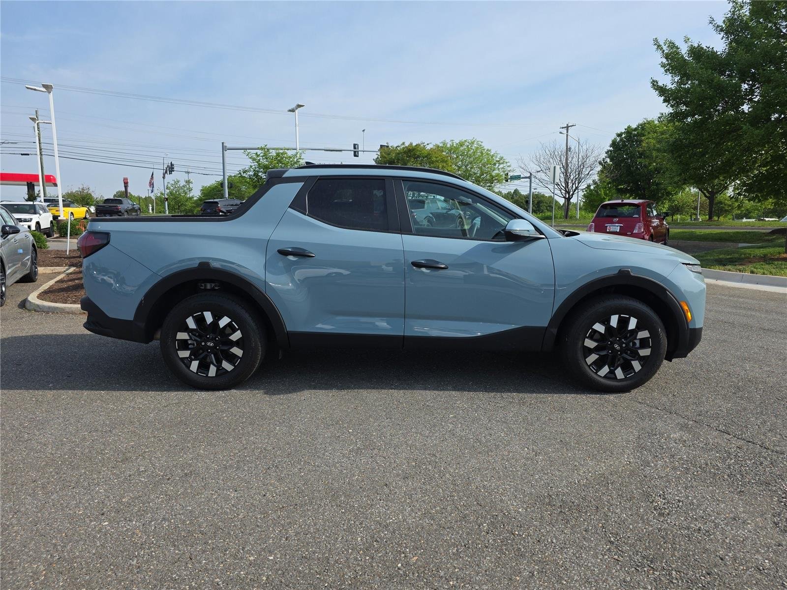 Used 2025 Blue Stone Hyundai SEL image 3